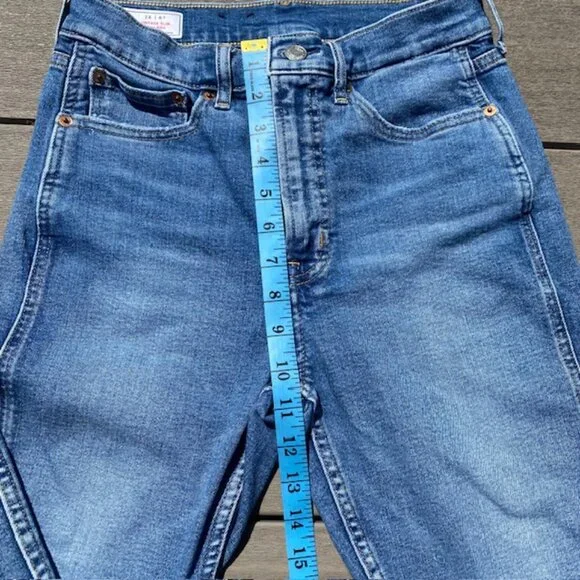 GAP High Rise Vintage Slim Jeans size 28/6 R - Blue wash - Picture 6 of 9